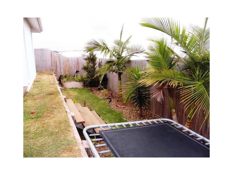 5 Robur Crescent, Mountain Creek QLD 4557