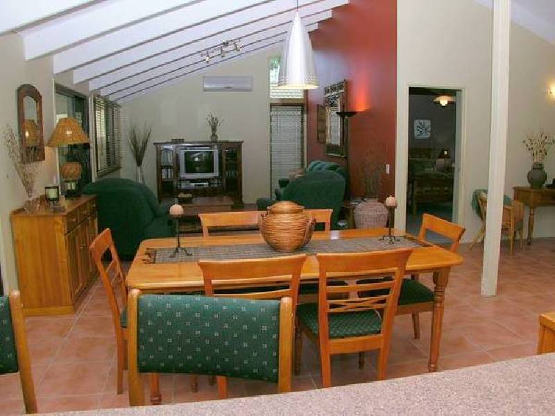 Tallowwood Drive, Kuluin QLD 4558