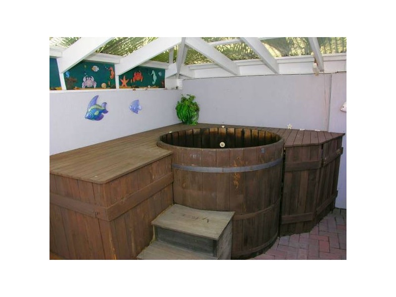 Karawatha Drive, Mountain Creek QLD 4557