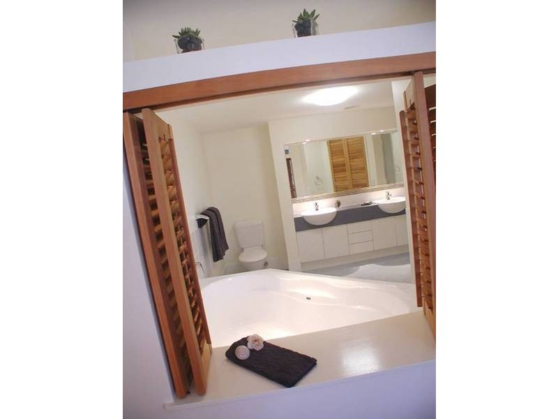 Duporth Avenue, Maroochydore QLD 4558