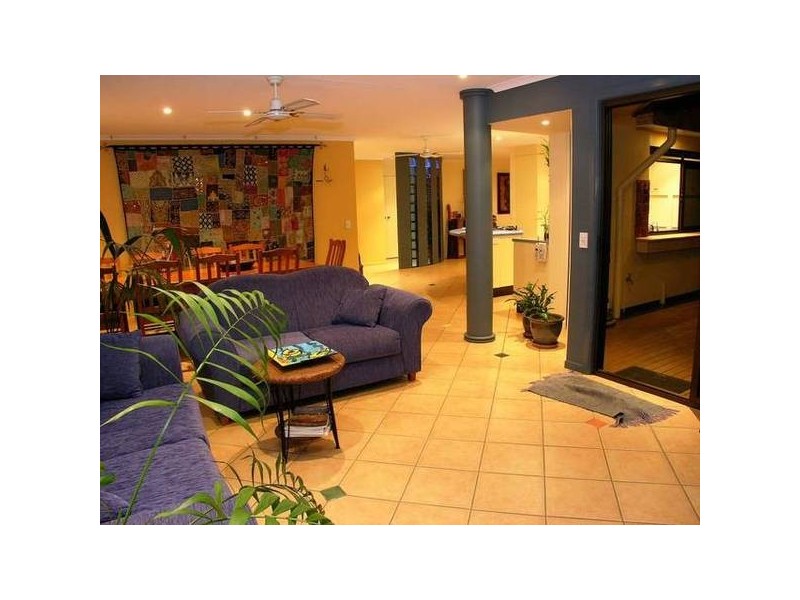 67 Buna Street, Maroochydore QLD 4558