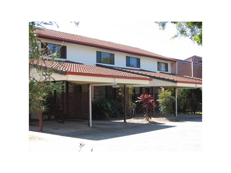 4 Broadwater Avenue, Maroochydore QLD 4558