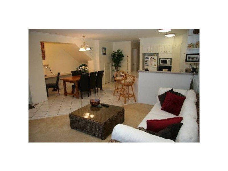 10/45 Bradman Avenue, Maroochydore QLD 4558