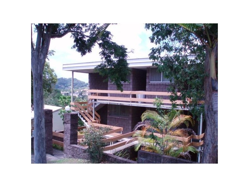 2/2 Sapphire Drive, Nambour QLD 4560