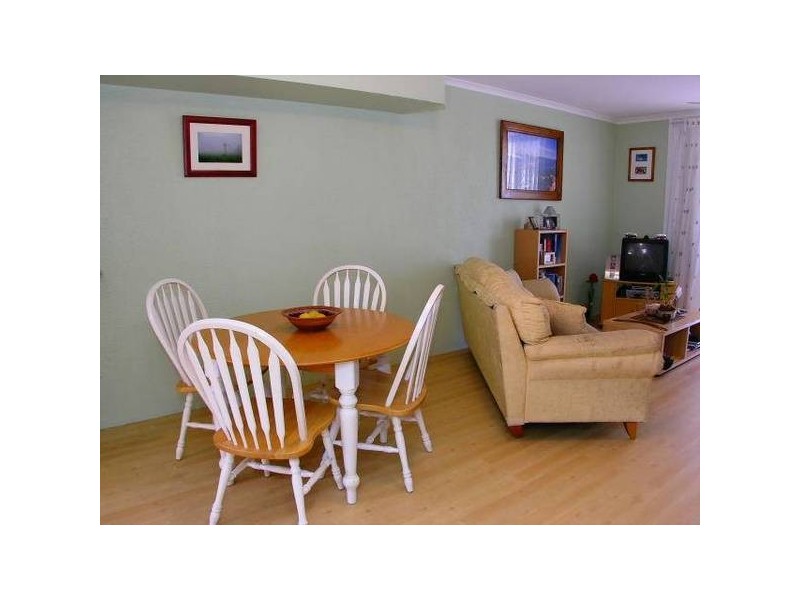 2/86 Broadwater Avenue, Maroochydore QLD 4558