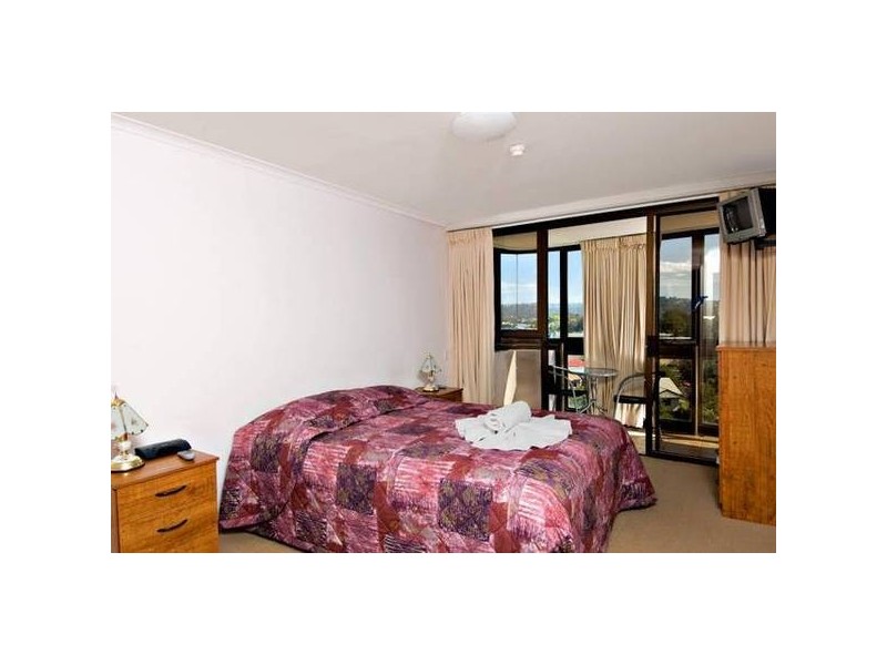 8D/100 Duporth Ave, Maroochydore QLD 4558