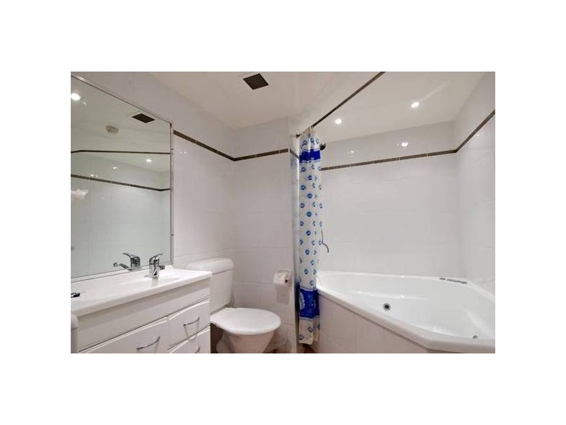 8D/100 Duporth Ave, Maroochydore QLD 4558