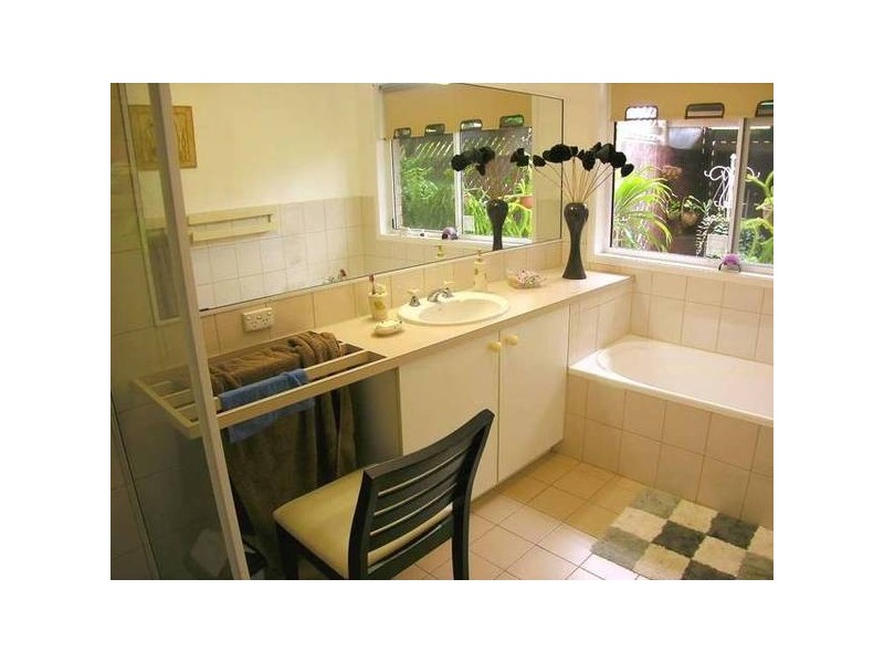 64 Ocean View Avenue, Mooloolaba QLD 4557