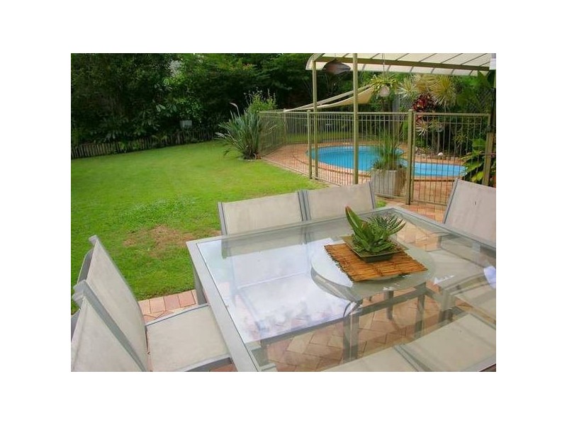 64 Ocean View Avenue, Mooloolaba QLD 4557