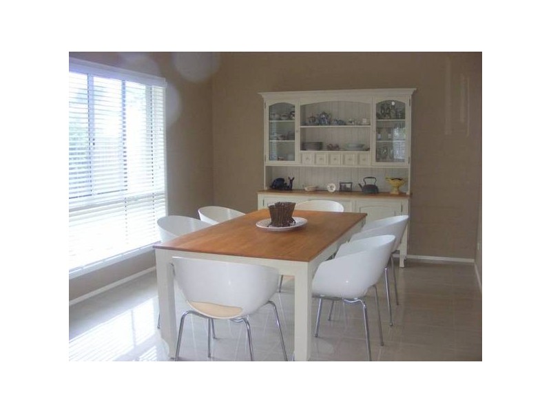 7 Crete Court, Kawana Island QLD 4575