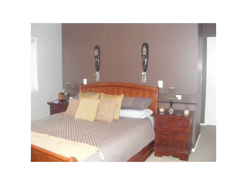 7 Crete Court, Kawana Island QLD 4575