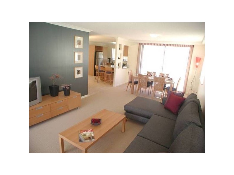 18/87 Duporth Avenue, Maroochydore QLD 4558