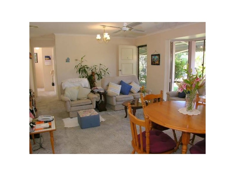 103/8 Melody Court, Warana QLD 4575