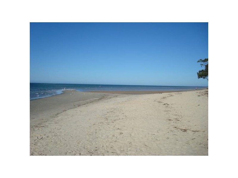 20 Oakes Drive, Burrum Heads QLD 4659