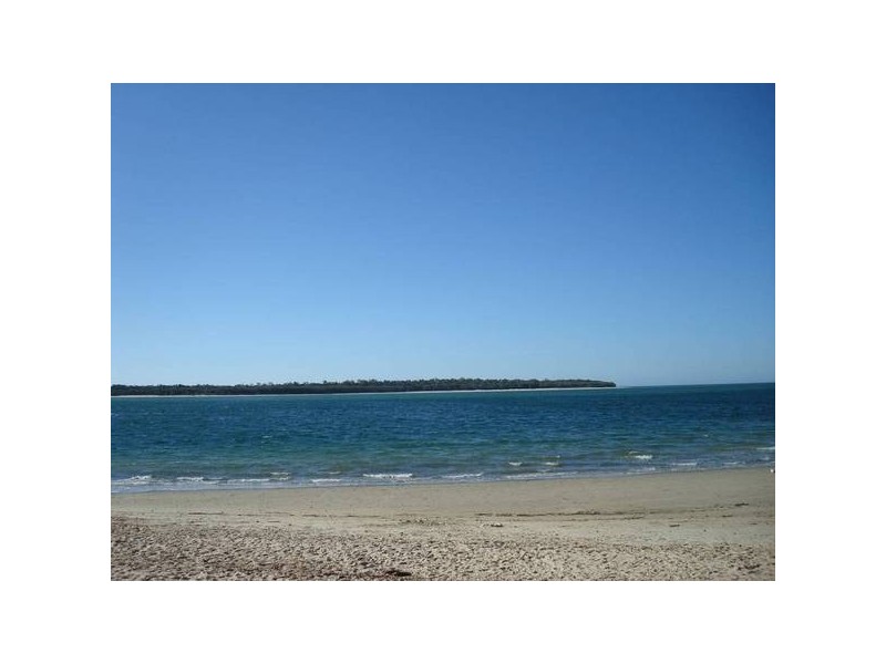 16 Oakes Drive, Burrum Heads QLD 4659
