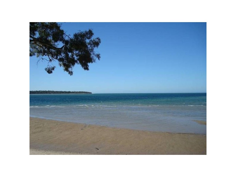16 Oakes Drive, Burrum Heads QLD 4659