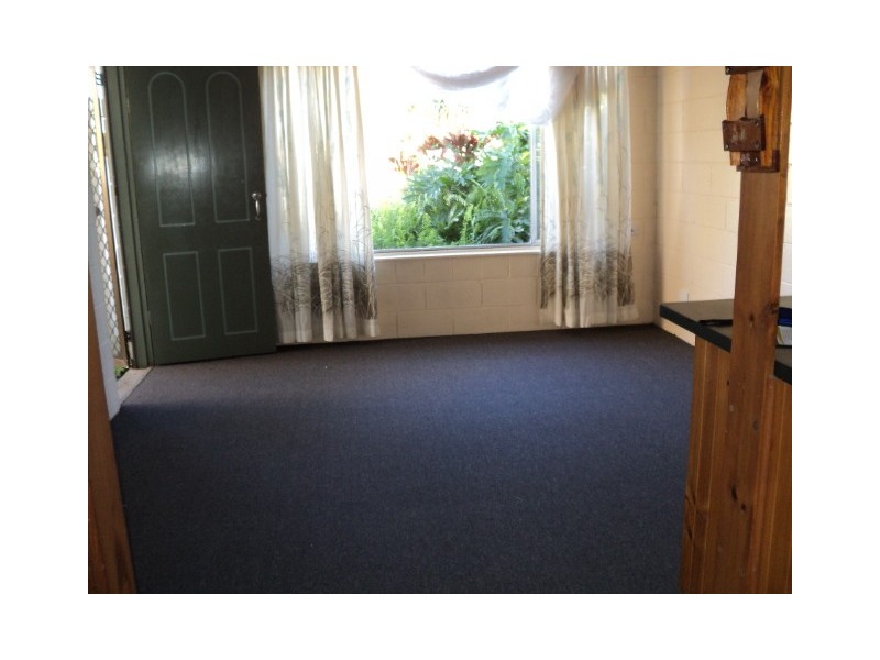 2/6 Broadwater Avenue, Maroochydore QLD 4558