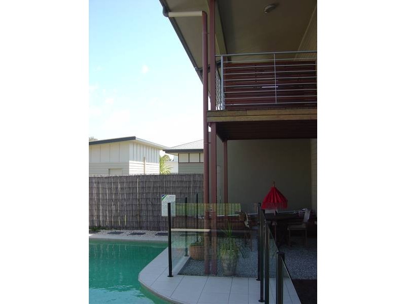 1/2 Suzanne Close, ‘Suzanne Close’, Mudjimba QLD 4564