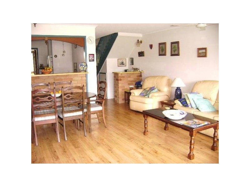 3/2 Villas Ten, Broadmeadows Road, Maroochydore QLD 4558