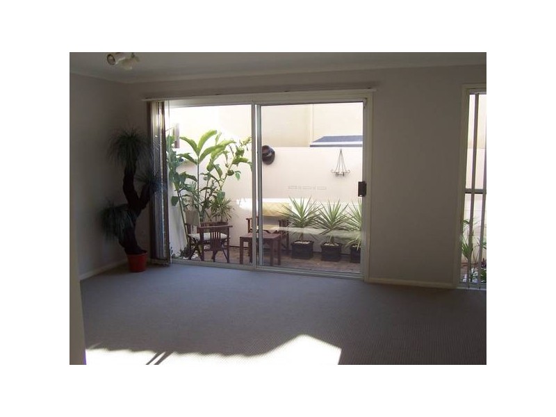 2/12 Arwen street, Maroochydore QLD 4558