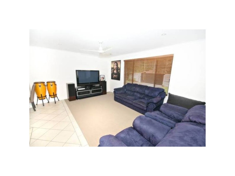 127 Tallowwood Drive, Kuluin QLD 4558