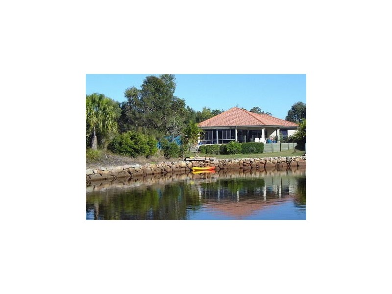 16 Mariner Place, Twin Waters QLD 4564