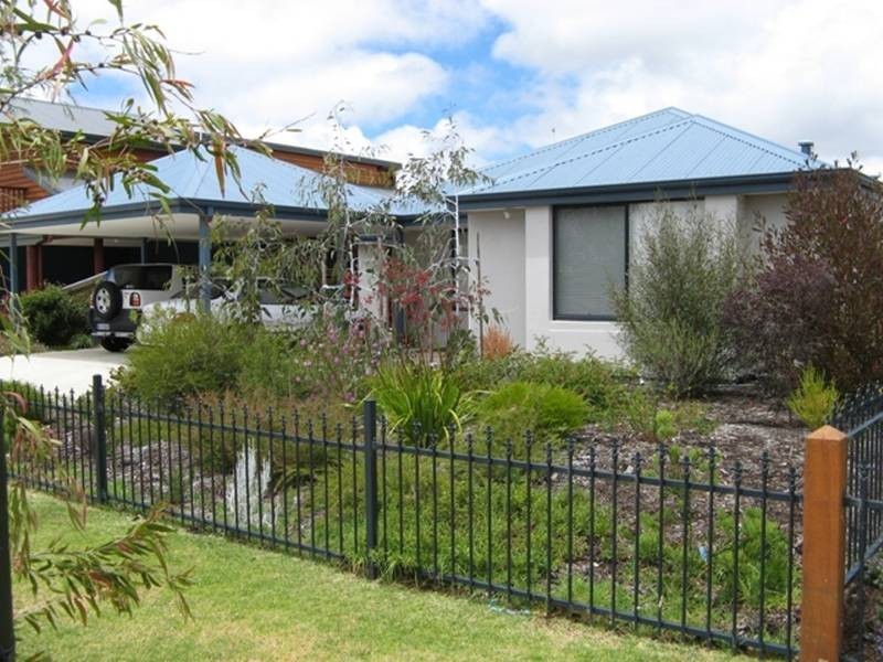 5 The Avenue, Margaret River WA 6285