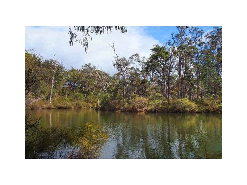 1 Churchill Avenue, Margaret River WA 6285