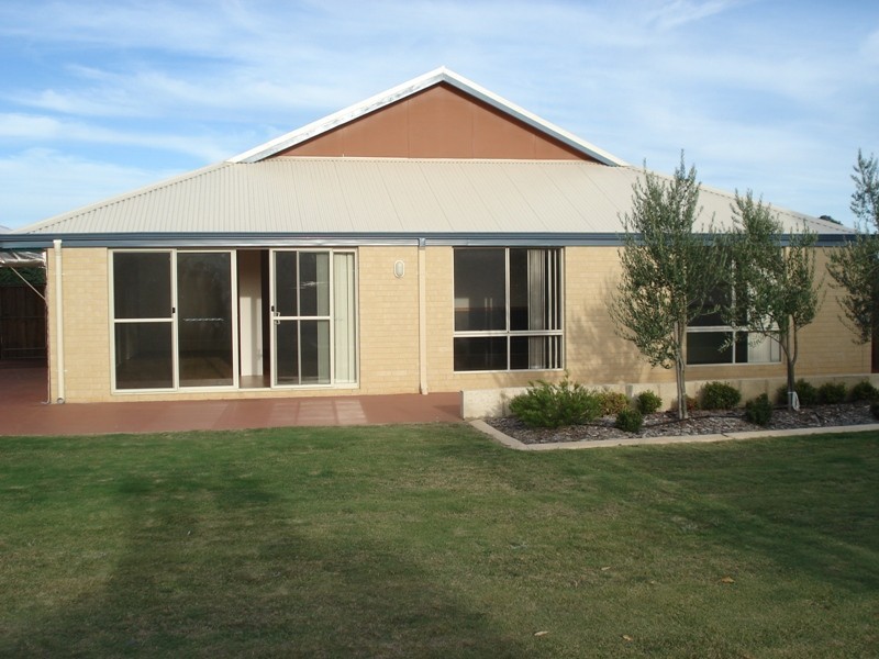 35 Ironbark Avenue, Margaret River WA 6285
