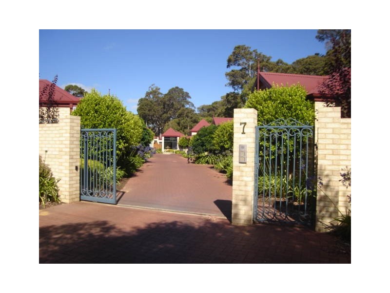 4/7 Station Road, Margaret River WA 6285