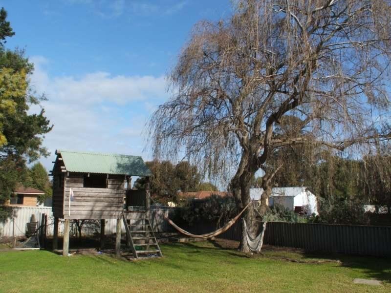 13 Walkington Avenue, Margaret River WA 6285