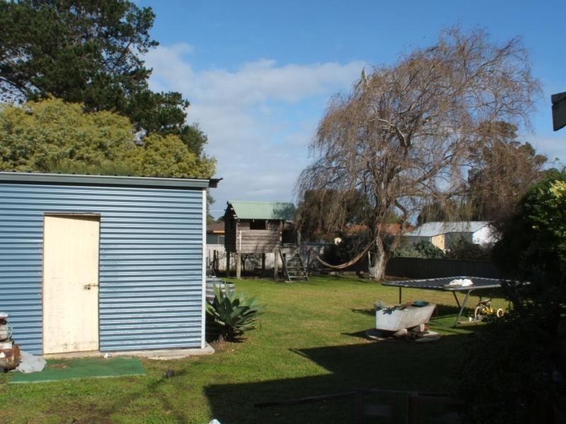 13 Walkington Avenue, Margaret River WA 6285