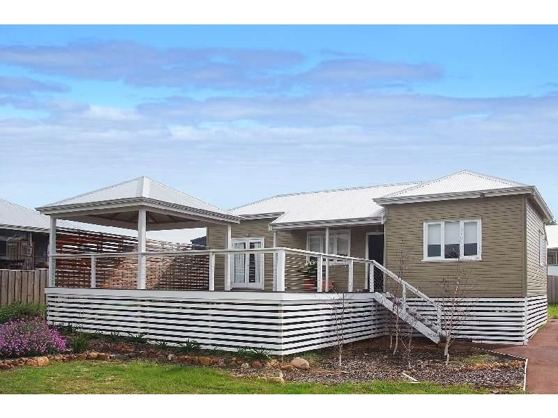 25 Charles Hine Avenue, Margaret River WA 6285