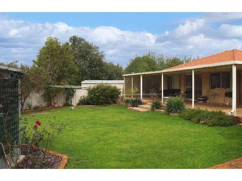 8 Carey Place, Margaret River WA 6285