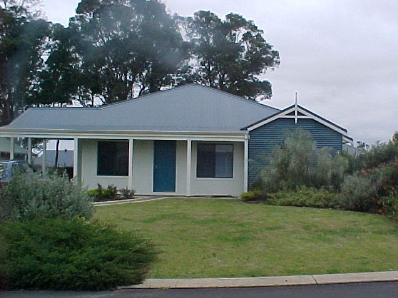 4 Blackbutt Trail, Margaret River WA 6285