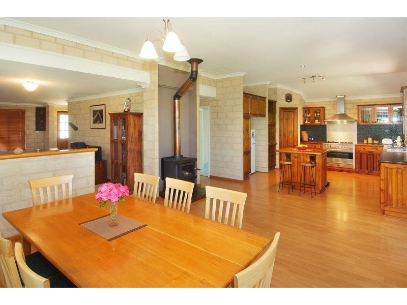 8 Caladenia Rise, Margaret River WA 6285