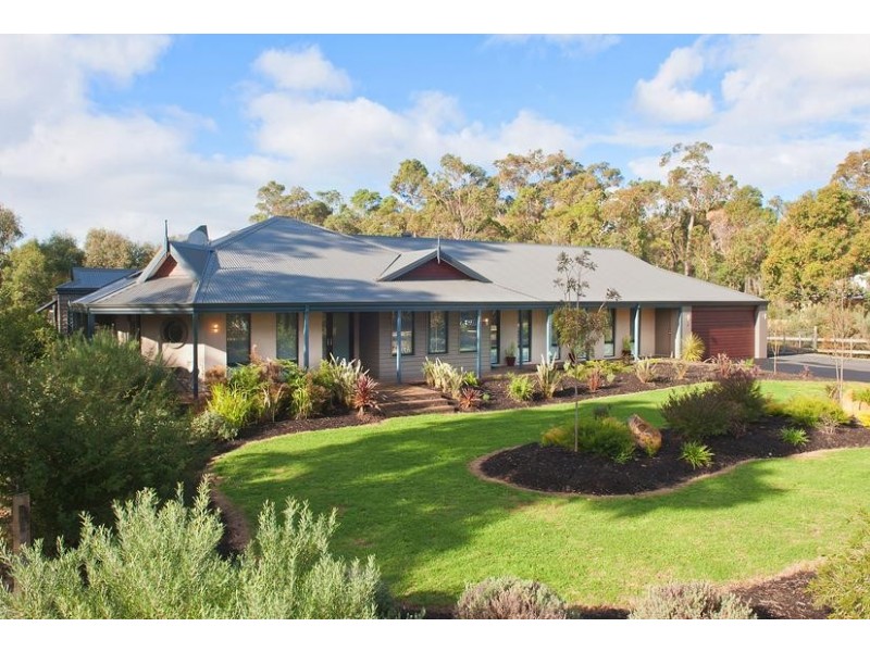 4 Honeytree Grove, Cowaramup WA 6284