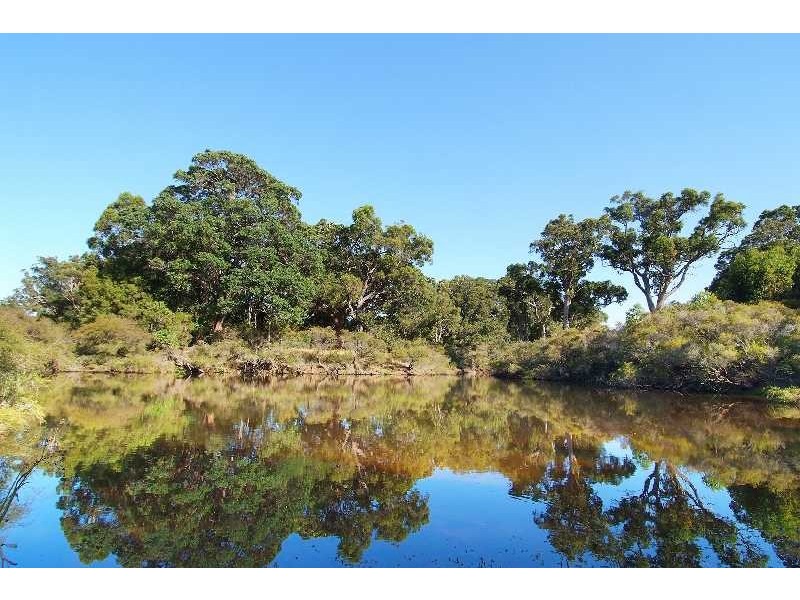 1 Barrett Road, Rosa Brook WA 6285