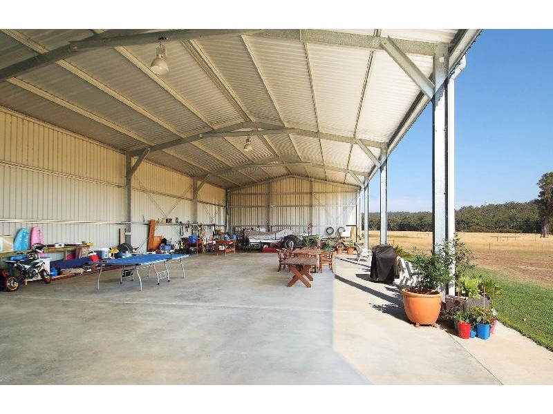 1 Barrett Road, Rosa Brook WA 6285