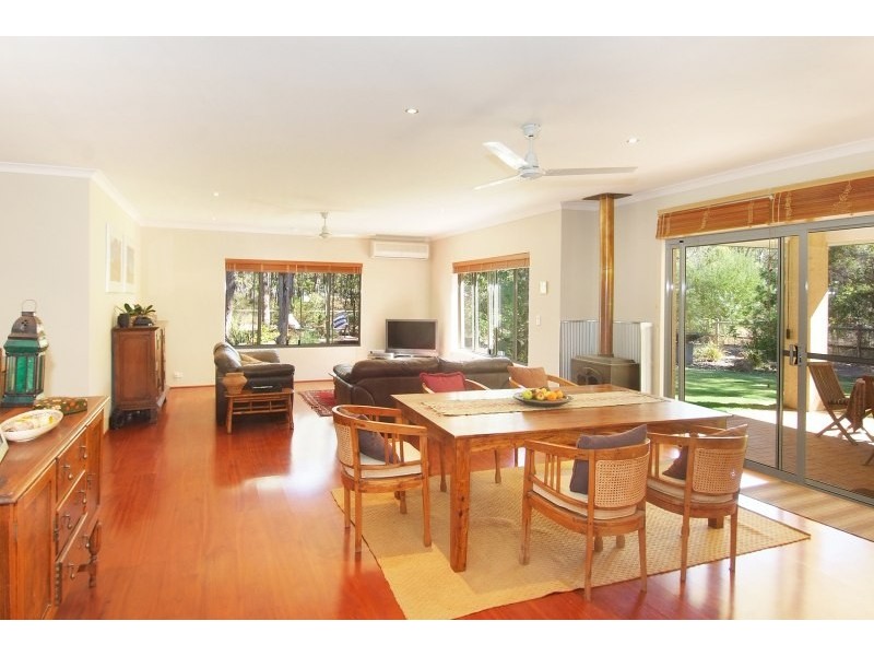 11 Bird Wood Lane, Cowaramup WA 6284