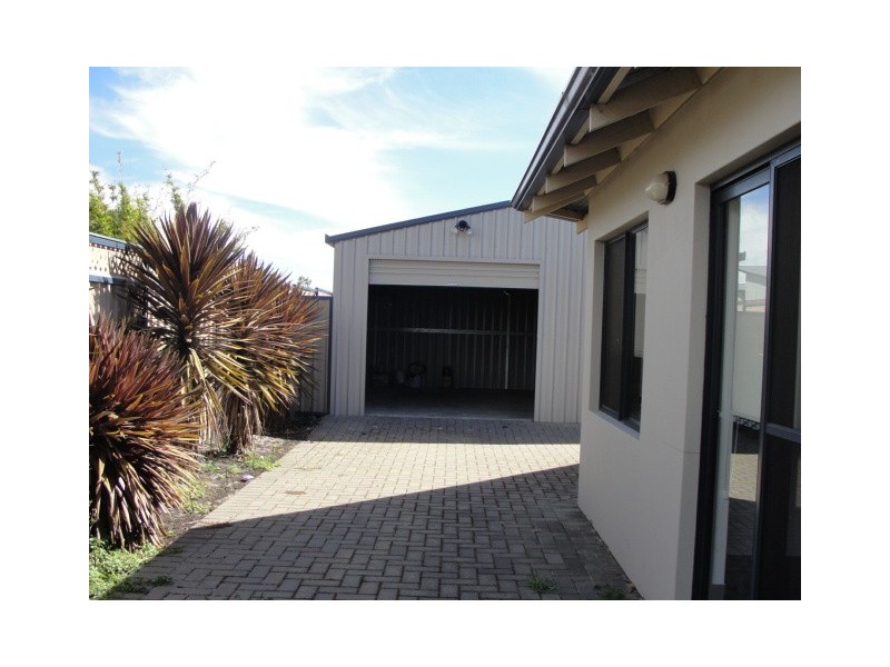 4 Lions Drive, Cowaramup WA 6284