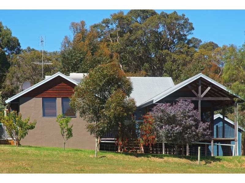 16 Peake Street, Cowaramup WA 6284