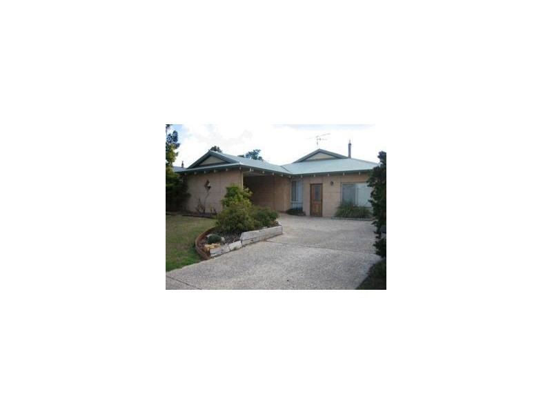 6 Larch Loop, Margaret River WA 6285