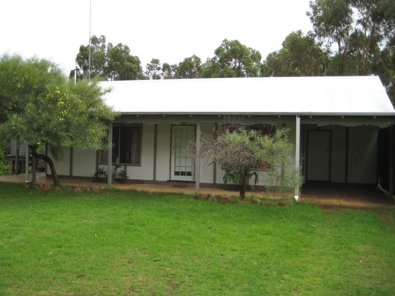 6 Sylvaner Place, Margaret River WA 6285