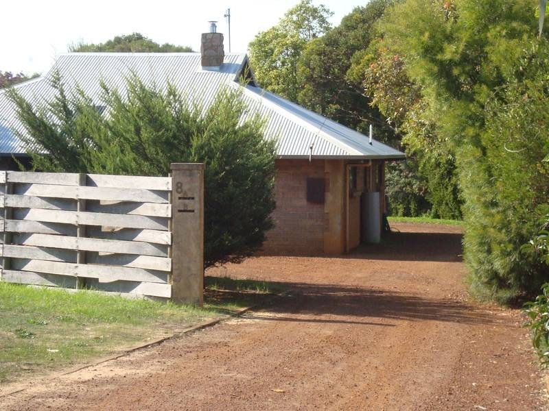8A McKeown Place, Margaret River WA 6285