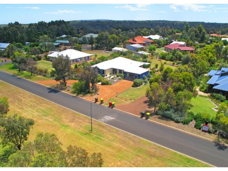 21 Chardonnay Avenue, Margaret River WA 6285