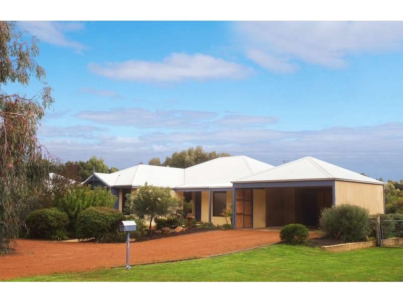 21 Chardonnay Avenue, Margaret River WA 6285