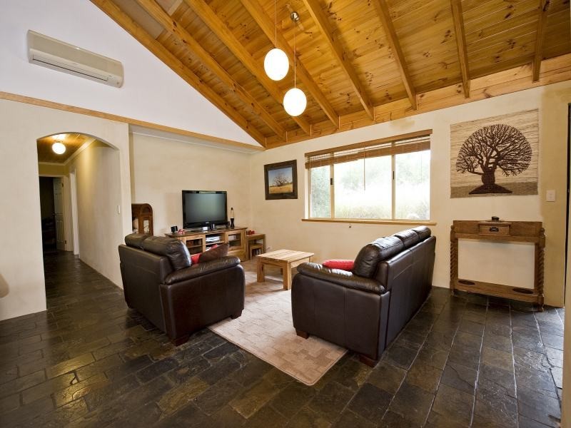 24 Samworth Street, Margaret River WA 6285