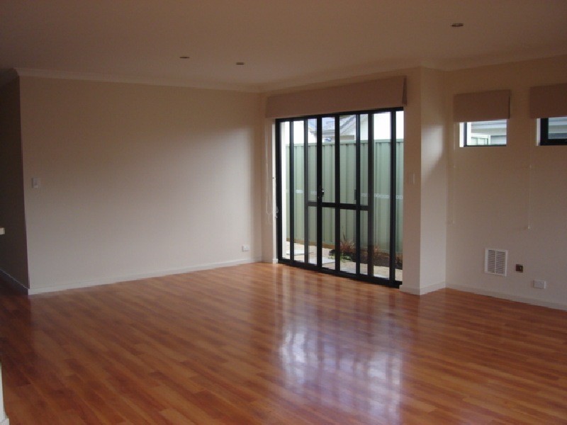 2/32 Bottlebrush Drive, Margaret River WA 6285