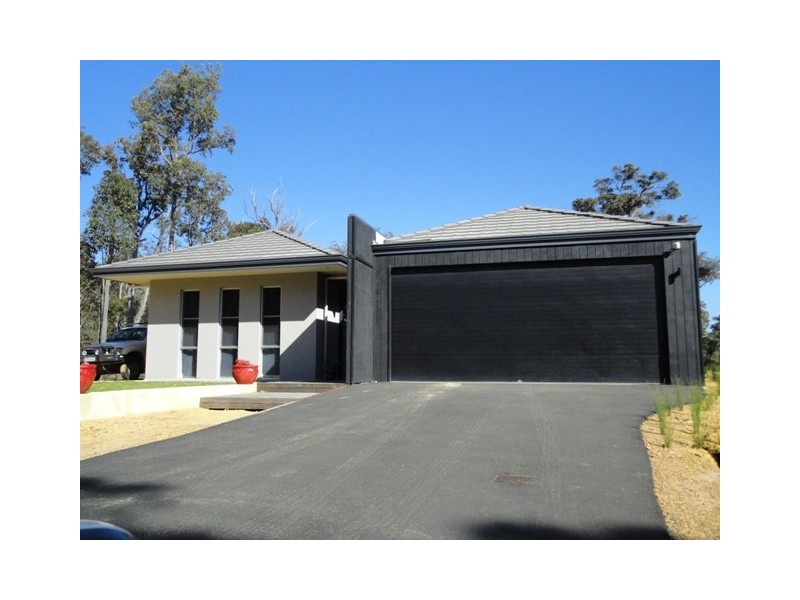 16 Sanctuary Circle, Cowaramup WA 6284